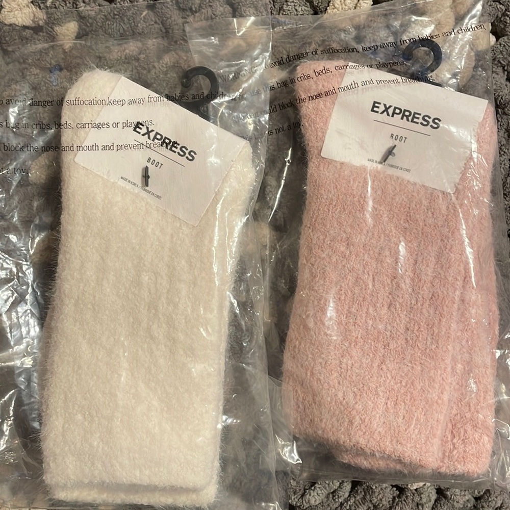 Express Fuzzy Boot Socks